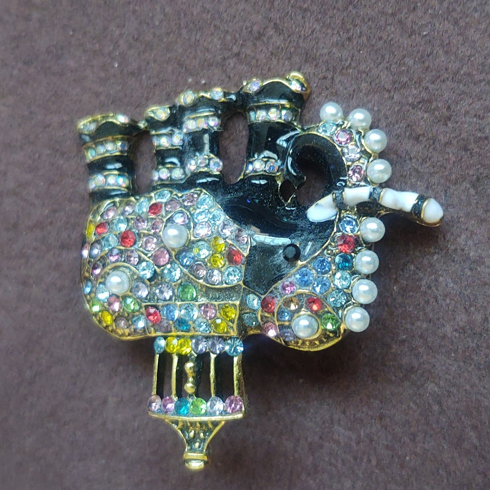 Colorful Elephant Brooch - Picture 3 of 3